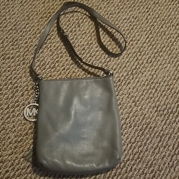 Micheal Kors Crossbody Tassel Bag - Picture 4 of 7